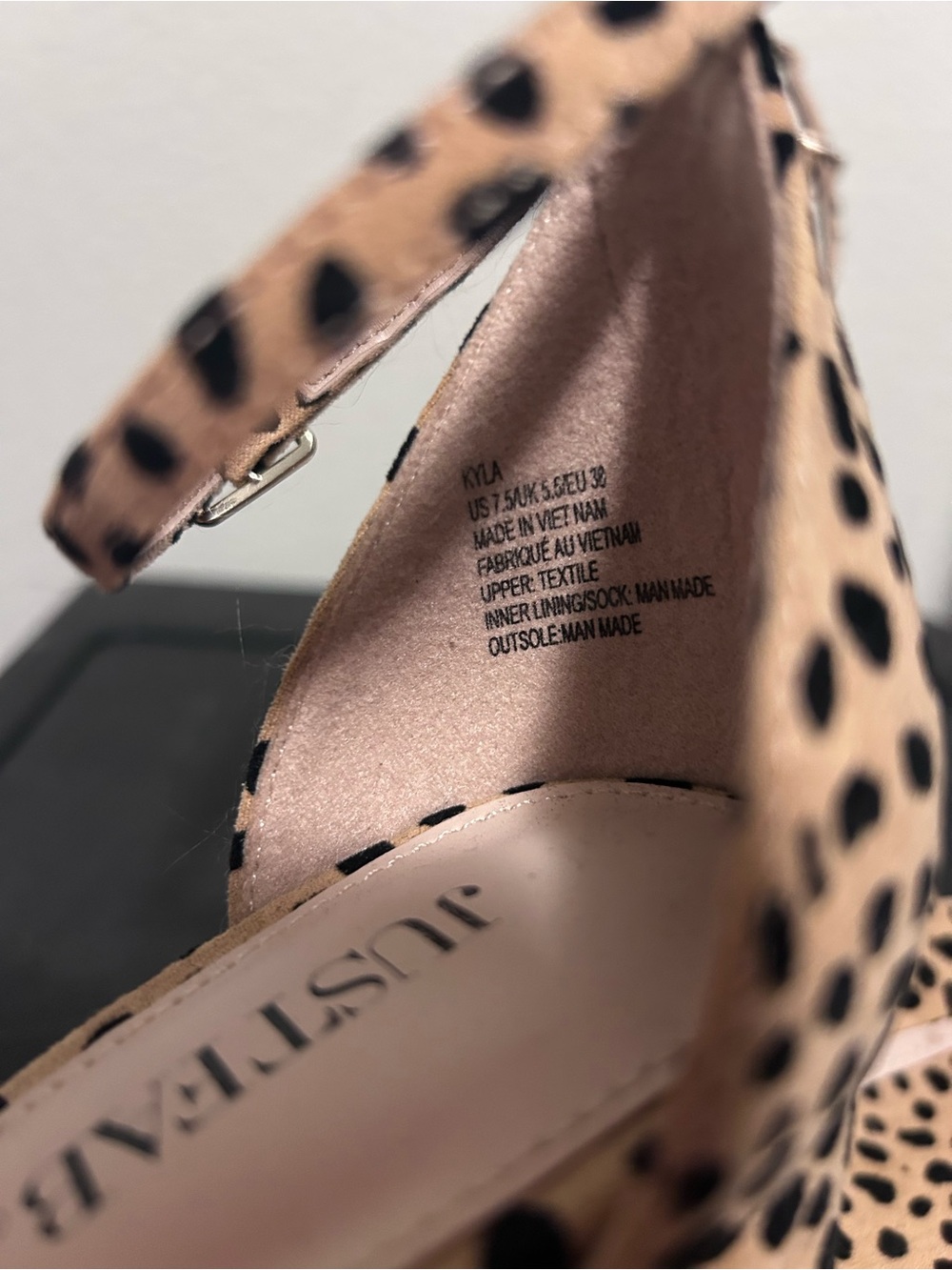 JUSTFAB Tan Leopard Print Ankle Strap Block Heels Women’s Size 7.5 - Picture 4 of 5